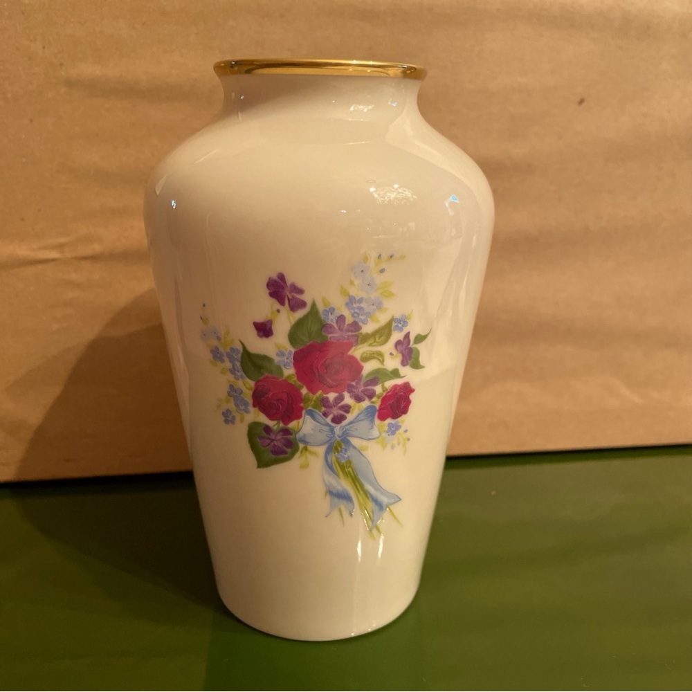 Lenox “Birds of Love” Vase